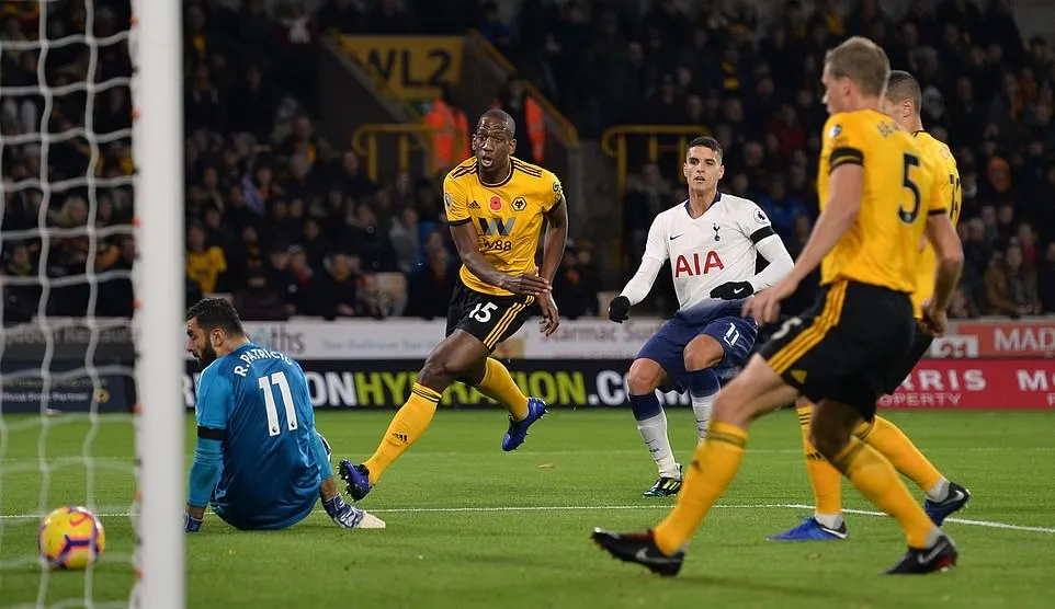 Hàng thủ mơ ngủ, Tottenham suýt ôm hận trước Wolves - Bóng Đá