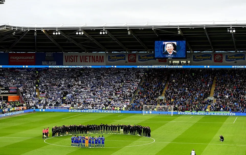 Các cầu thủ Leicester City không ngừng rơi nước mắt trước trận đấu - Bóng Đá