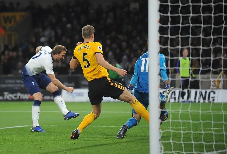 Hàng thủ mơ ngủ, Tottenham suýt ôm hận trước Wolves - Bóng Đá