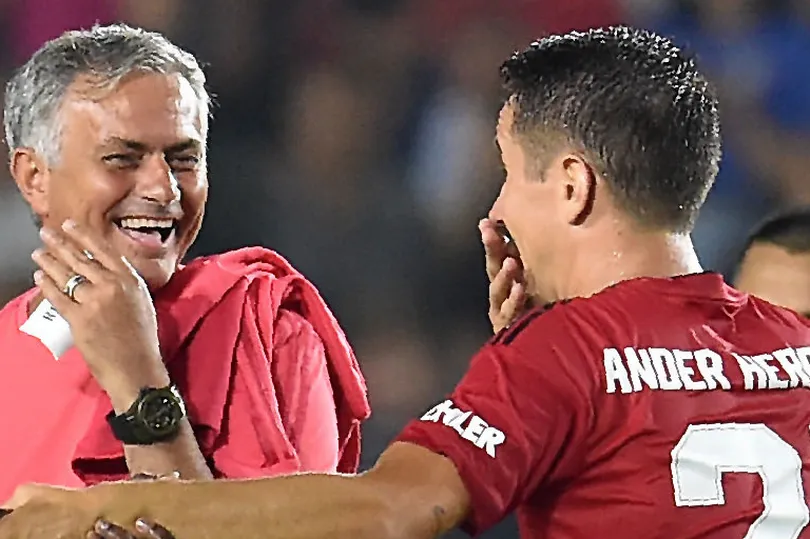 Herrera: Man Utd và Mourinho đã quá quen với chỉ trích - Bóng Đá