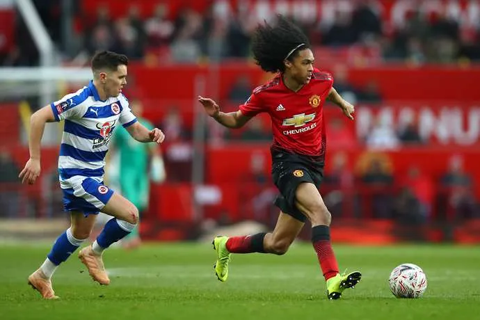 Khoác áo số 7, Tahith Chong lập siêu phẩm đá phạt cho U23 Man Utd - Bóng Đá