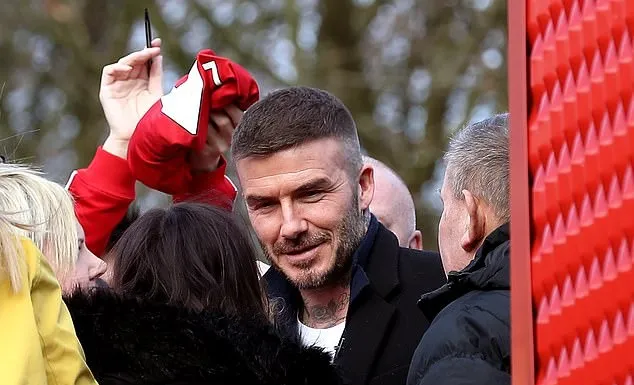 David Beckham ra dáng ông chủ Salford City  - Bóng Đá