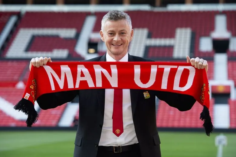 Ảnh Solskjaer, Man Utd tới sân tập - Bóng Đá