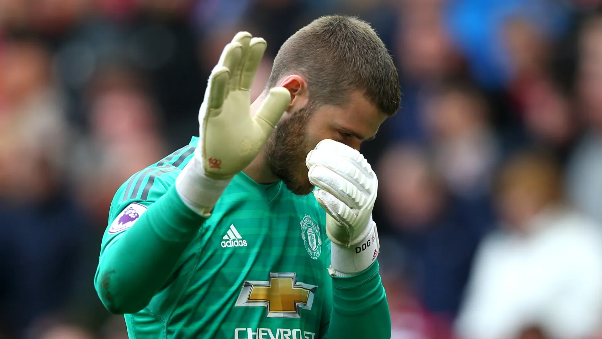 Liên tục mắc sai lầm, De Gea có hành động đặc biệt tới CĐV Man Utd - Bóng Đá