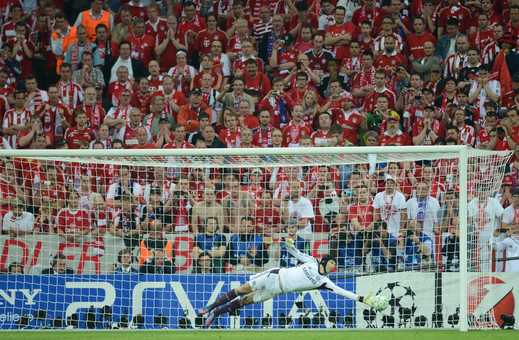 Ngày rực rỡ của Chelsea 7 năm trước - tiêu diệt Bayern Munich hùng mạnh - Bóng Đá