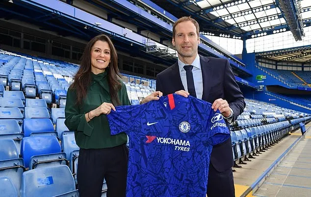 Chùm ảnh Cech ra mắt Chelsea - Bóng Đá