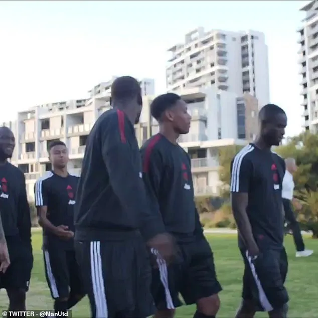 The truth behind Paul Pogba & Jesse Lingard’s ‘bust-up’ in Manchester United tour video - Bóng Đá