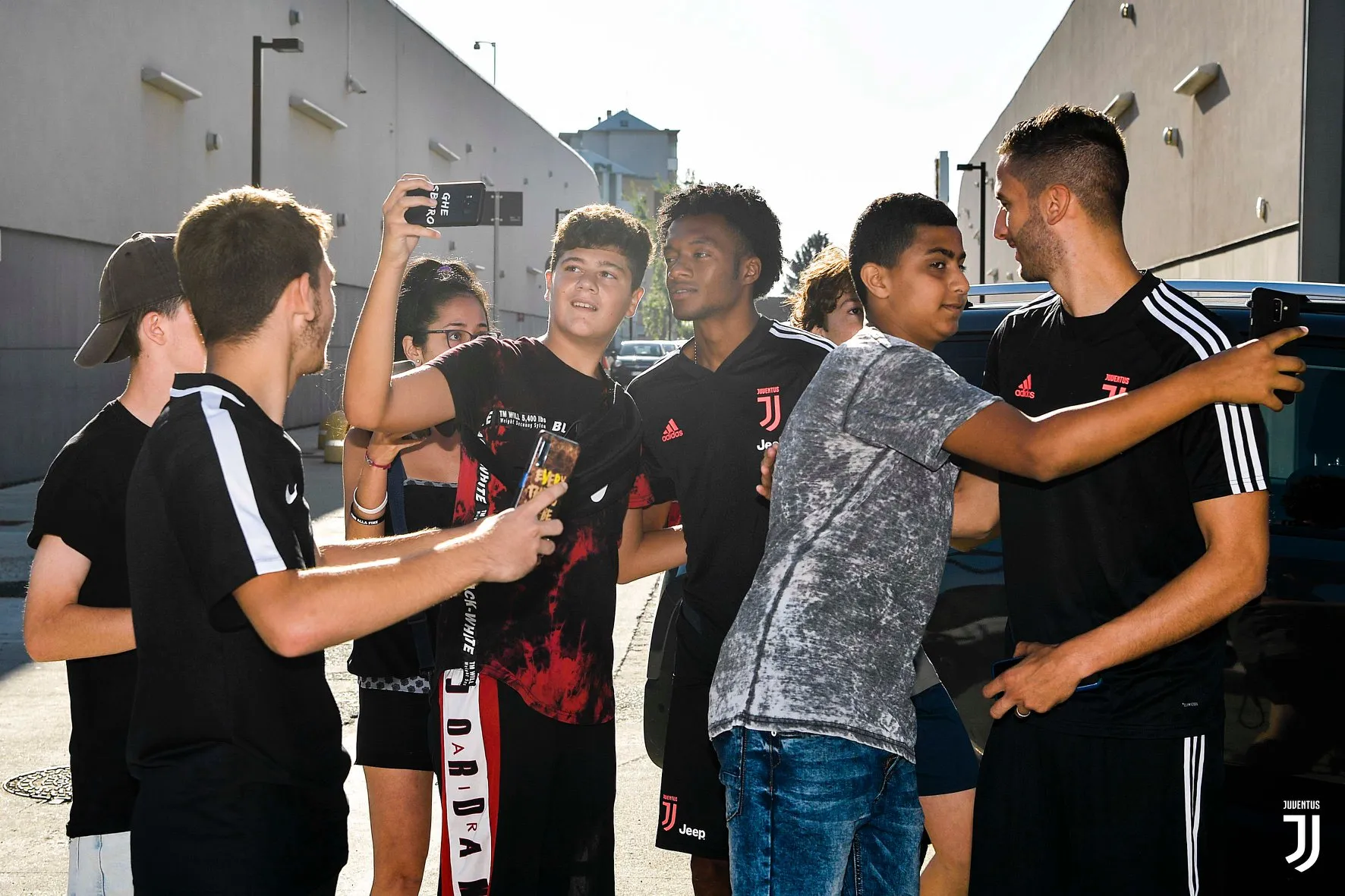 Juan Cuadrado and Rodrigo Bentancur back in Juventus - Bóng Đá