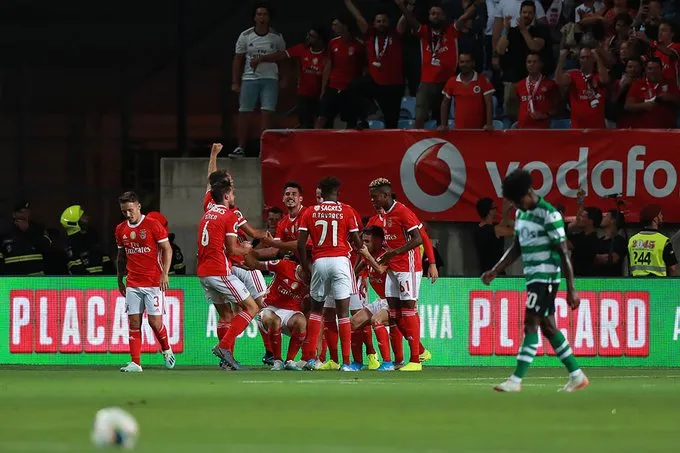 Bài ảnh Sporting Lisbon 0-5 Benfica - Bruno cried - Bóng Đá