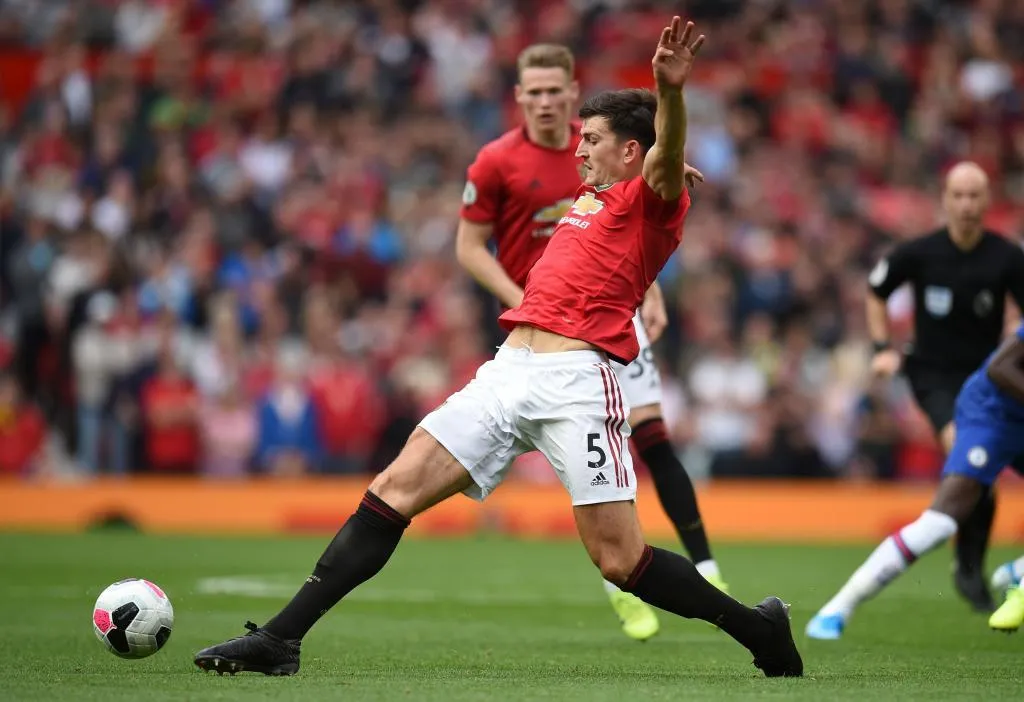 Man Utd star Harry Maguire to land £700,000-a-season boot deal after amazingly becoming world’s most expensive defender without one - Bóng Đá