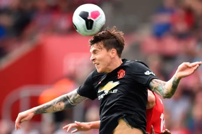 Man United fans react to Victor Lindelof performance vs Southampton - Bóng Đá