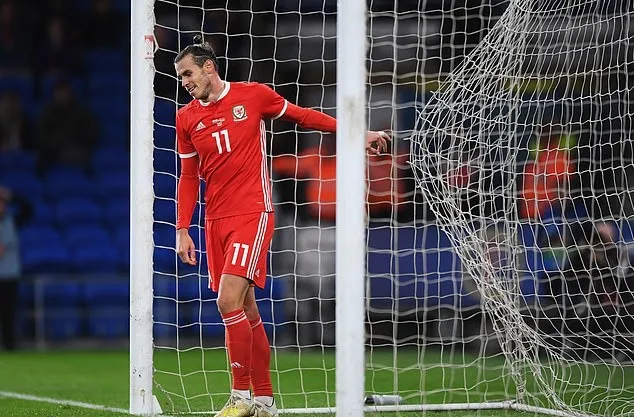 Wales 1-0 Belarus: Daniel James continues fine start to the season by curling home winner in friendly - Bóng Đá