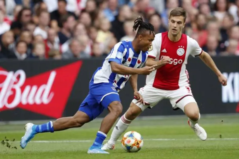 Không Văn Hậu, SC Heerenveen thua đậm Ajax - Bóng Đá