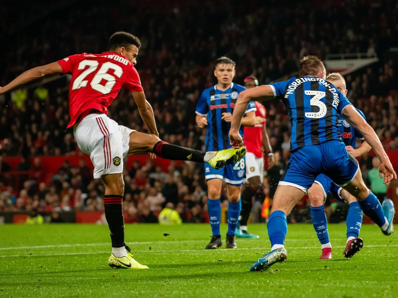 What happened in the Manchester United tunnel after Rochdale tie - Bóng Đá