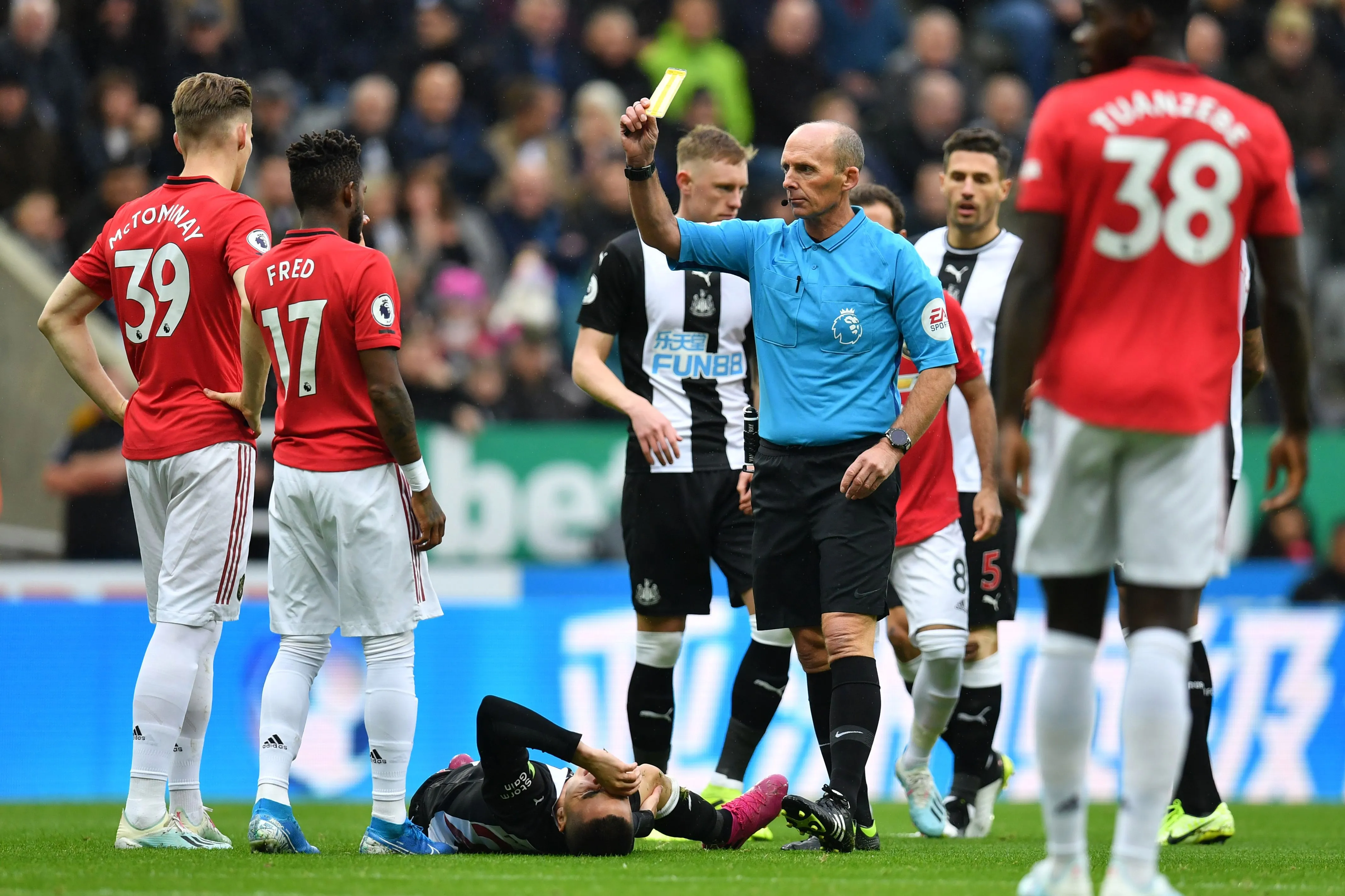 Man United fans react to Fred’s performance vs Newcastle - Bóng Đá