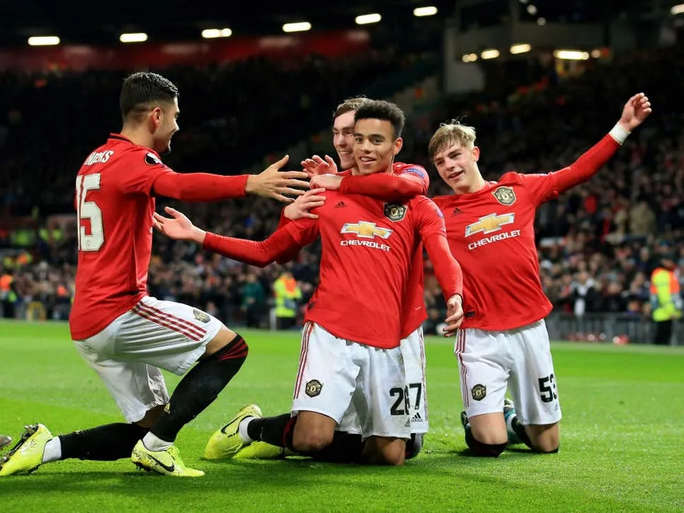 Man Utd hủy diệt AZ, một 