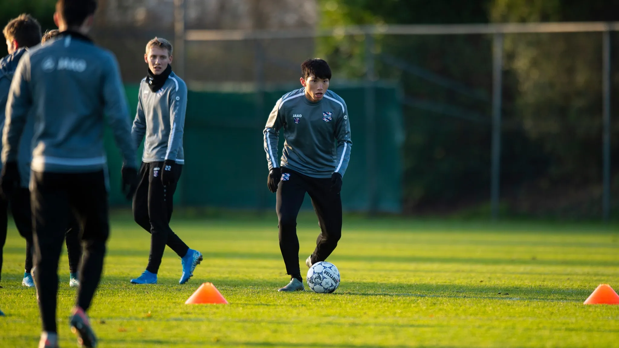 Vừa trở về Hà Lan, Văn Hậu liền gây náo loạn SC Heerenveen - Bóng Đá