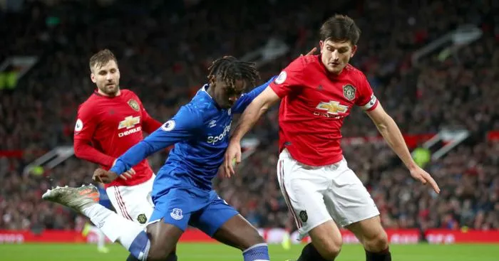 Furious Man Utd fans turn on Harry Maguire and claim they were robbed by Leicester following Everton draw - Bóng Đá
