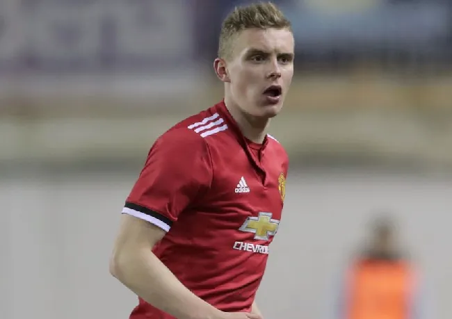 Manchester United midfielder seals his second loan move of the season - Ethan Hamilton - Bóng Đá