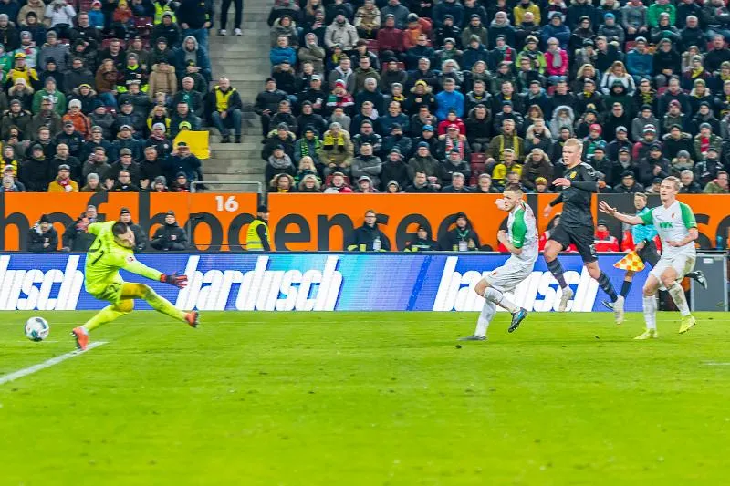 Nổ hattrick ra mắt Dortmund, Haaland khiến M.U tiếc nuối - Bóng Đá