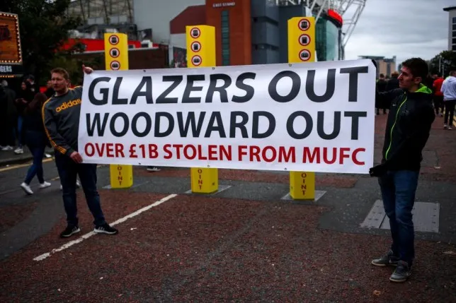 The Glazer family have set their asking price for Manchester United at £2.4 billion - Bóng Đá