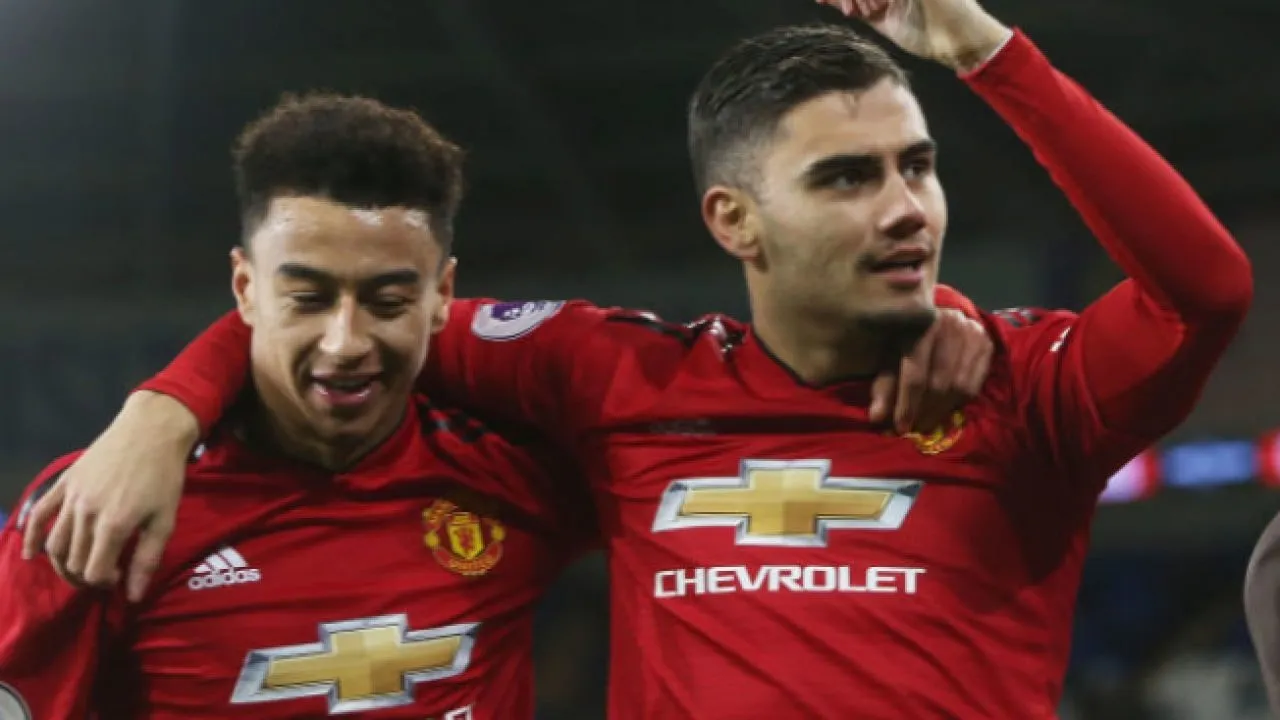 Solskjaer dropped Lingard & Pereira - Bóng Đá