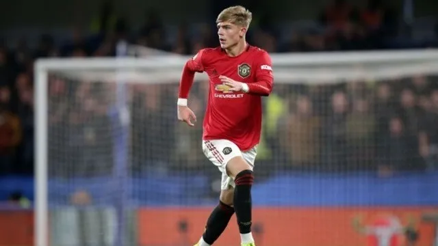 How Lionel Messi convinced Solskjaer that Luke Shaw was a Manchester United centre back - Bóng Đá