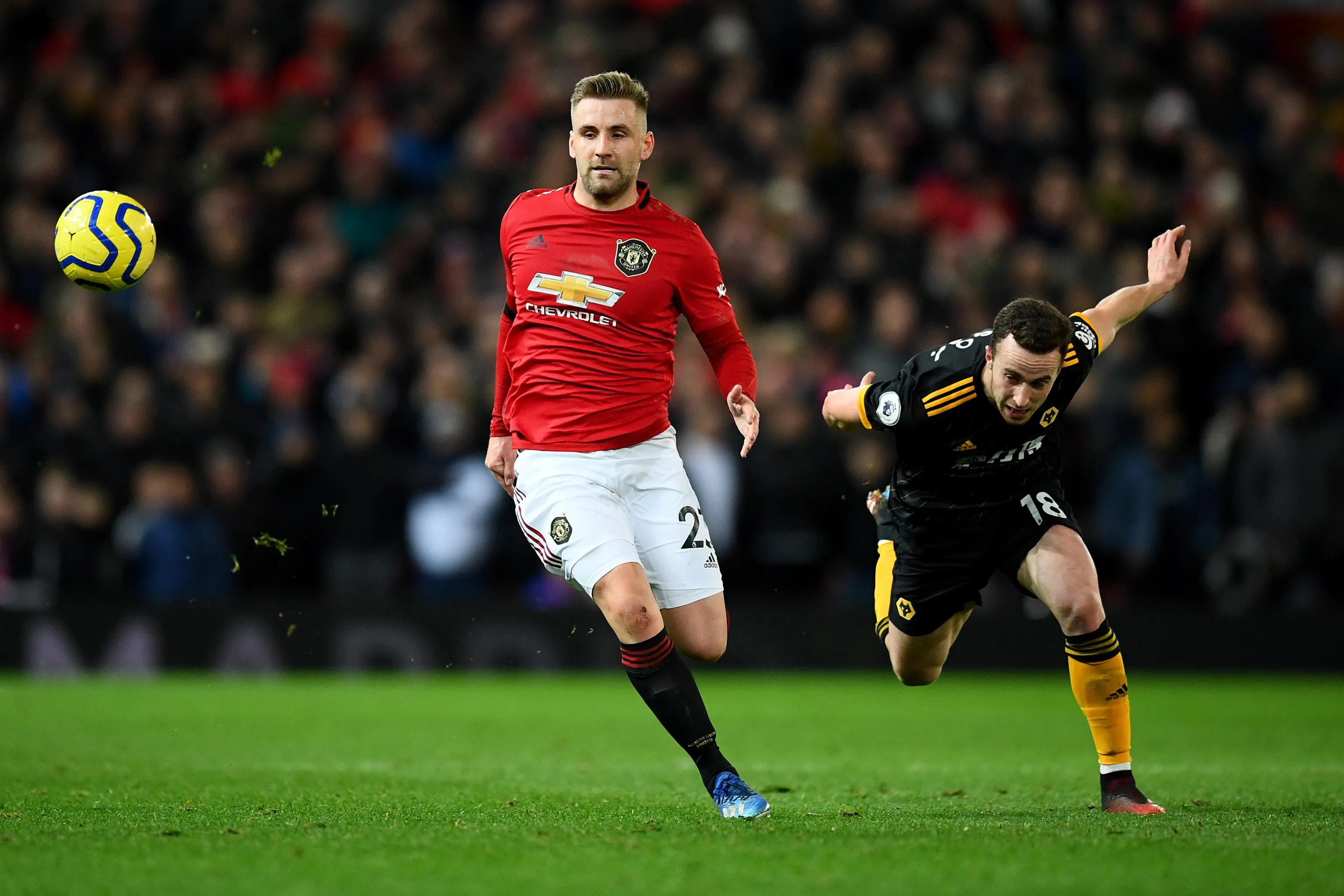 How Lionel Messi convinced Solskjaer that Luke Shaw was a Manchester United centre back - Bóng Đá