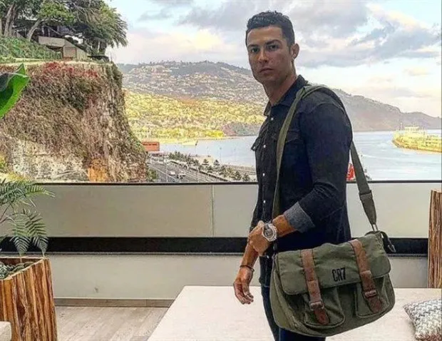 Cristiano Ronaldo warned he has ‘no privileges’ while in coronavirus lockdown as images emerge of him secretly training - Bóng Đá