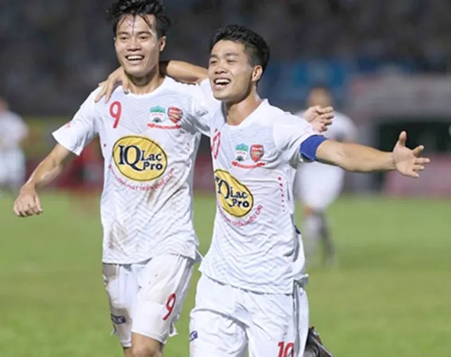 Điểm tin bóng đá Việt Nam sáng 19/10: Bết bát ở V-League, HAGL vẫn “vô đối” trên Youtube - Bóng Đá