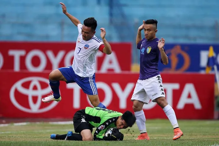 Trọng tài Thái Lan cầm còi trận tranh ngôi vô địch V-League - Bóng Đá