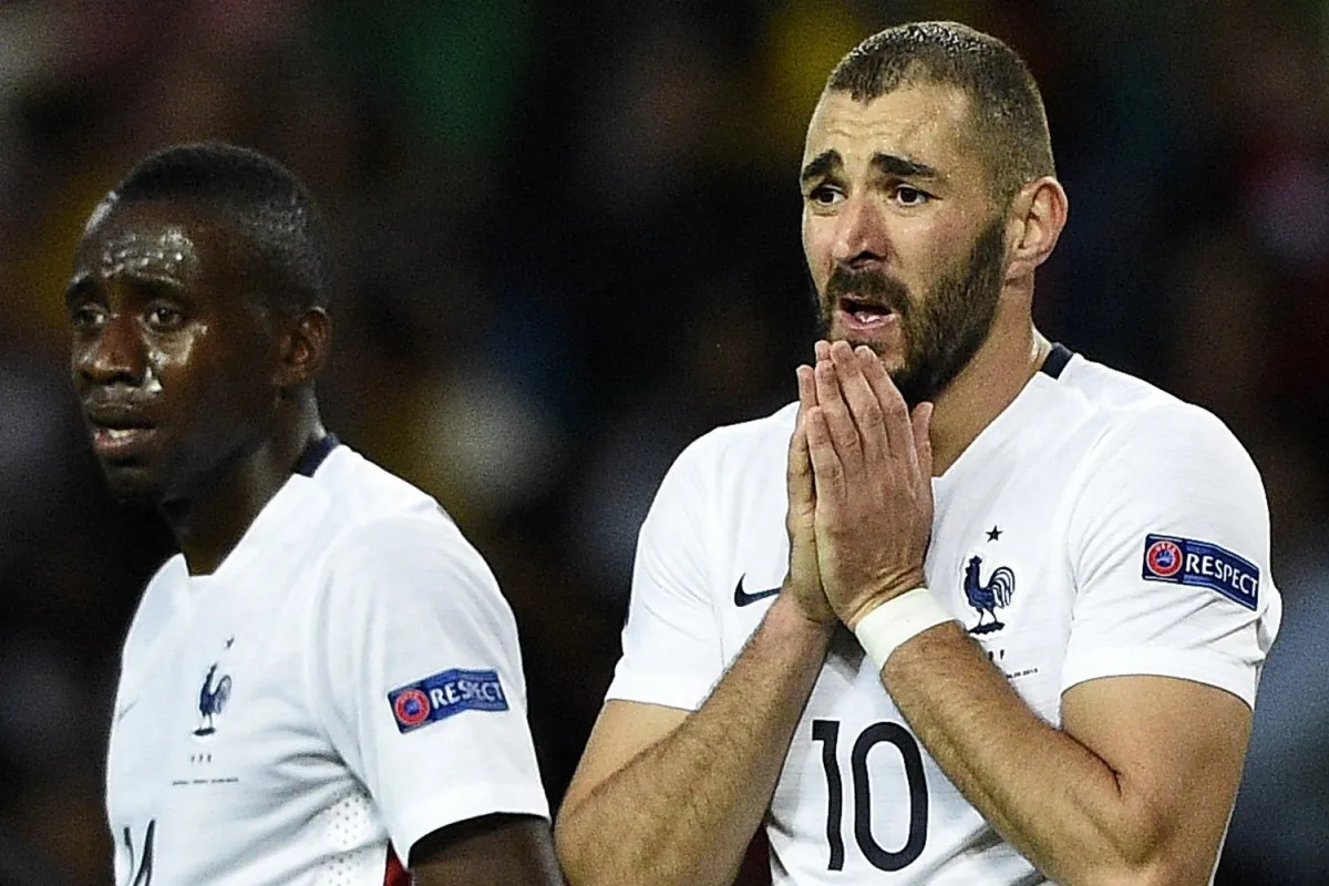 Hết cửa lên tuyển Pháp, sao Real hỏi FIFA thủ tục để khoác áo ĐT Algeria (Benzema) - Bóng Đá