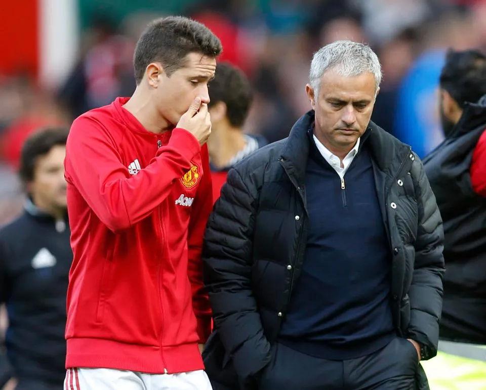 Chưa chốt tương lai ở M.U, Herrera gửi tối hậu thư đến Mourinho - Bóng Đá