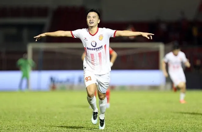 CHÍNH THỨC: Than Quảng Ninh có tân binh đầu tiên cho V-League 2019 - Bóng Đá