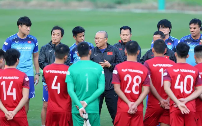 CHÍNH THỨC: HLV Park Hang-seo công bố danh sách 25 cầu thủ ĐT Việt Nam dự trận UAE, Thái Lan - Bóng Đá