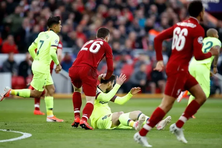 Sau tất cả, Andy Robertson nói thẳng về pha 