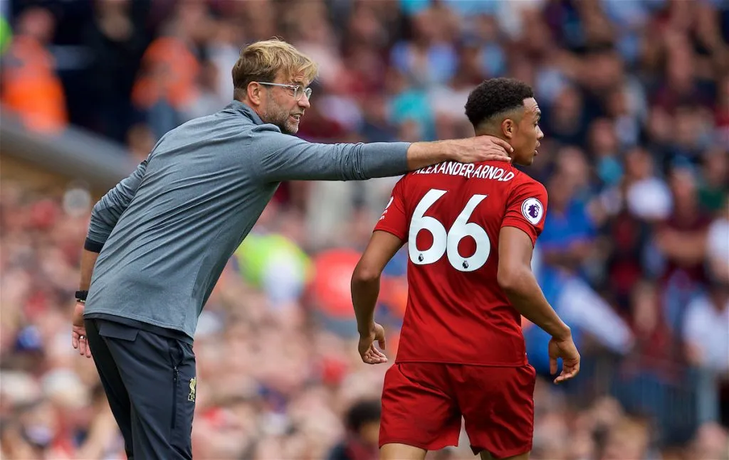 Fan Liverpool chỉ trích Klopp dùng Arnold thay vì Clyne - Bóng Đá