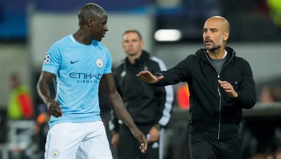 Mendy sắp bị sút vì va chạm với Pep - Bóng Đá