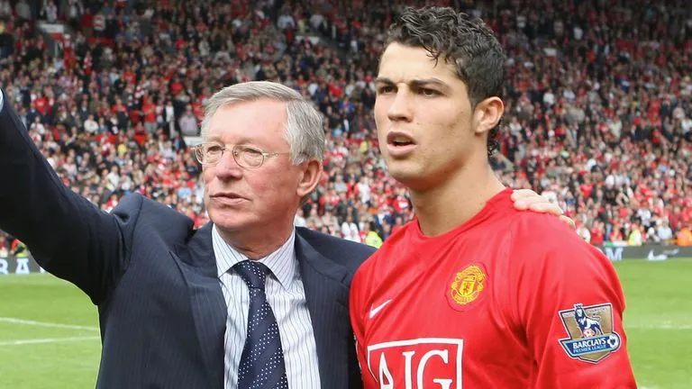 Vidic tiết lộ phản ứng Ronaldo khi bị Sir Alex sấy - Bóng Đá