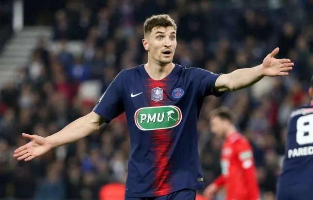 Từ chối Arsenal, Meunier sang MU - Bóng Đá