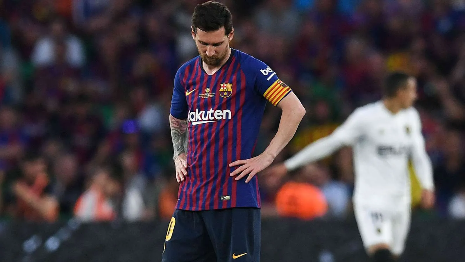 'Why doesn't he win in Europe?' - Van Gaal blames Messi for Barcelona's Champions League failures - Bóng Đá