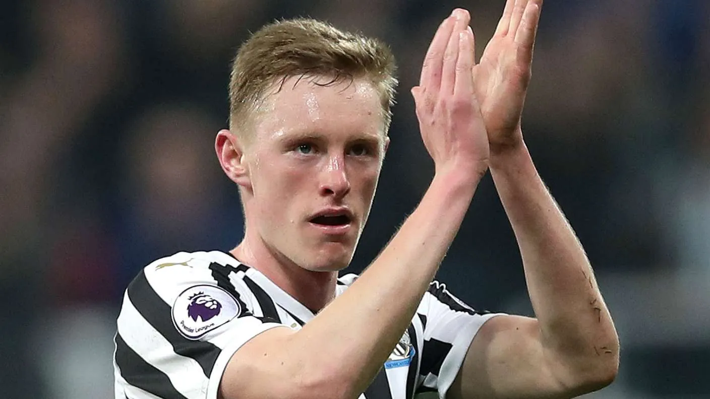 'That won't happen' - Newcastle manager Bruce rules out Longstaff sale to Man Ut - Bóng Đá