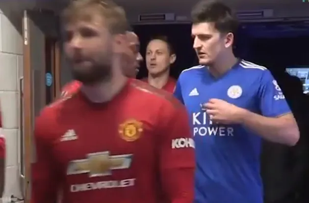  Maguire leaves Carrington in personalised Range Rover with Man Utd goodie bag - Bóng Đá