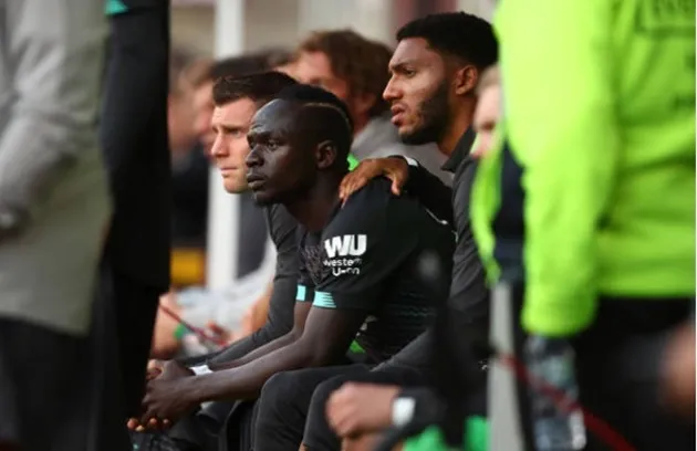 Roberto Firmino's reaction to Sadio Mane and Mohamed Salah after Liverpool beat Burnley - Bóng Đá