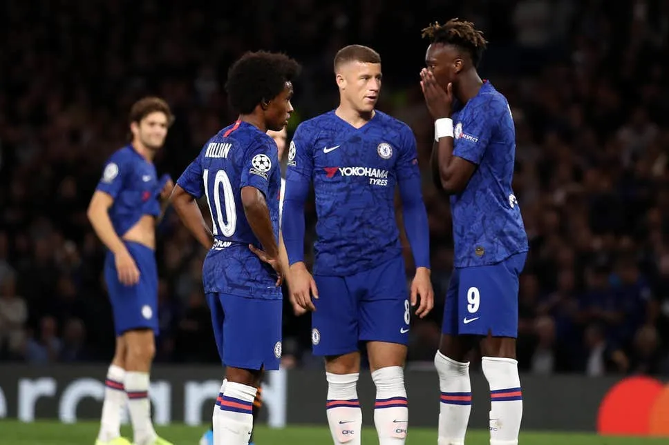 How Chelsea dressing room reacted to Ross Barkley penalty miss in Valencia defeat - Bóng Đá