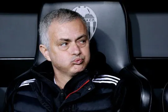 Mourinho phá vỡ sự im lặng về nghi án cầu thủ M.U 'phản thầy' - Bóng Đá