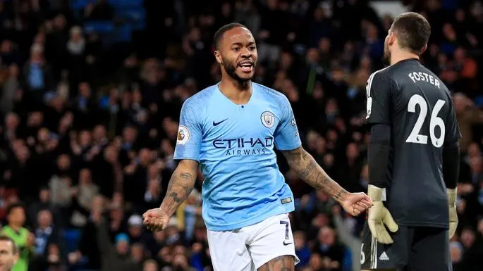 Lập hat-trick, Sterling vẫn bị Pep Guardiola chỉ trích - Bóng Đá