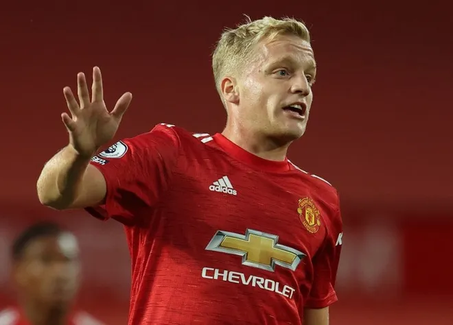 Ole Gunnar Solskjaer explains why he benched Donny van de Beek for Manchester United vs Crystal Palace - Bóng Đá