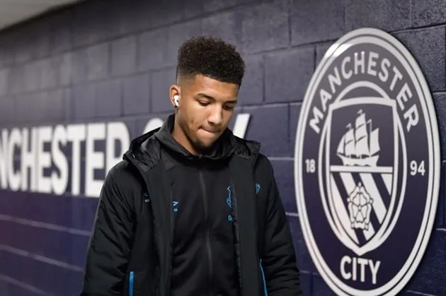 HOLGATE SIGNS FIVE-YEAR EVERTON CONTRACT - Bóng Đá