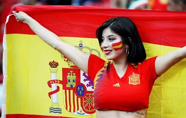 Đây là những fan nữ xinh đẹp, quyến rũ nhất vòng bảng World Cup 2018 - Bóng Đá